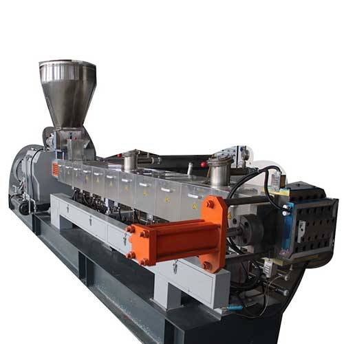 Co-Rotating Twin Screw Extruder for Engineering Plastic Manufacturers in Gujarat